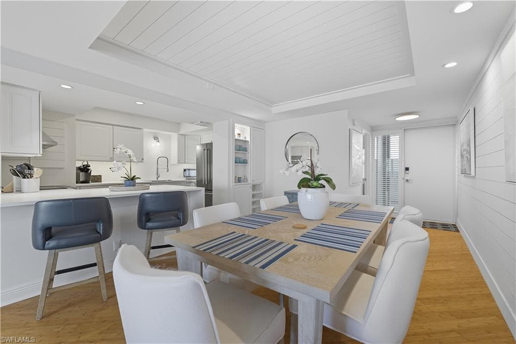 3443 Gulf Shore BLVD N # 711, NAPLES FL 34103-9