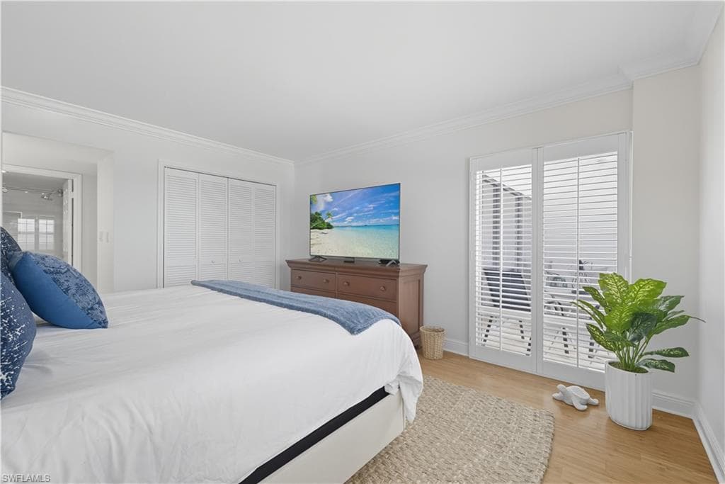 3443 Gulf Shore BLVD N # 711, NAPLES FL 34103-13