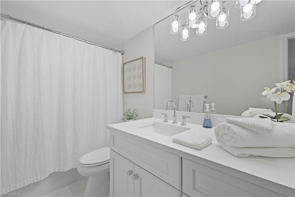 3443 Gulf Shore BLVD N # 711, NAPLES FL 34103-17