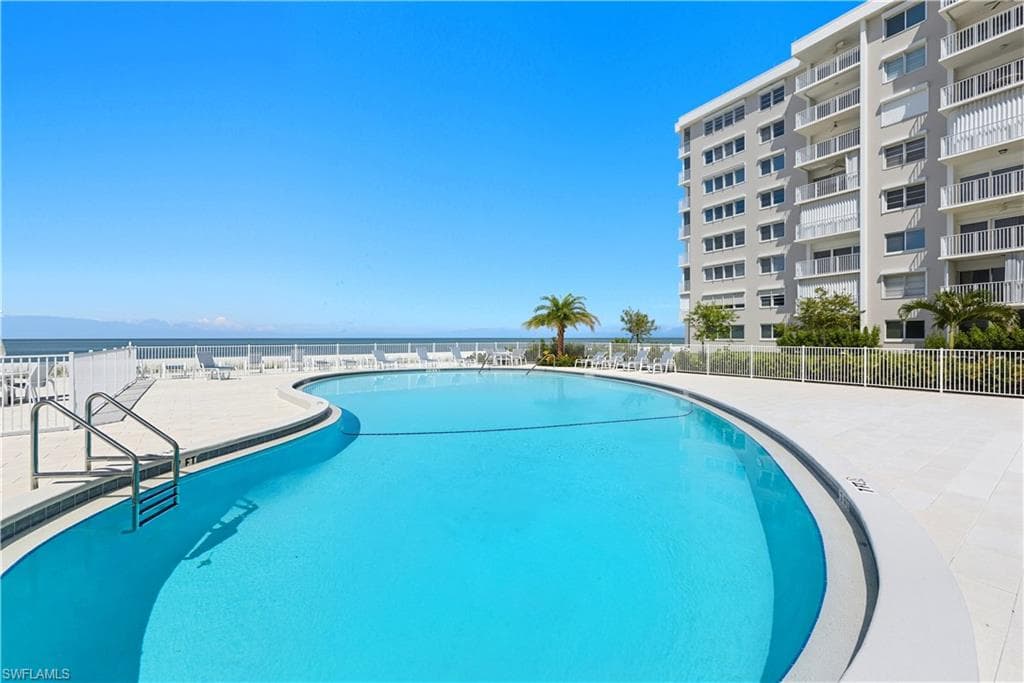 3443 Gulf Shore BLVD N # 711, NAPLES FL 34103-36