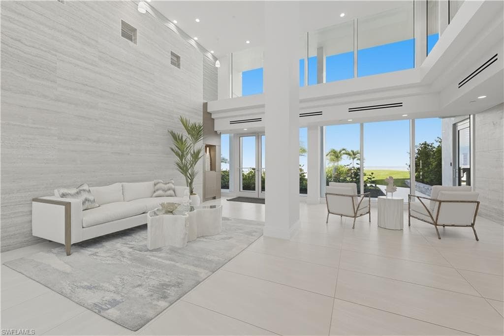 3443 Gulf Shore BLVD N # 711, NAPLES FL 34103-28