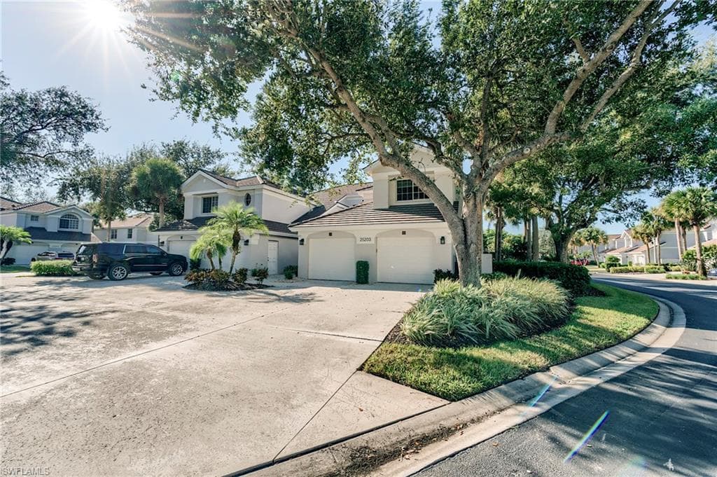 25203 Pelican Creek CIR 102-33