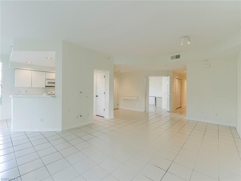 25203 Pelican Creek CIR 102-14