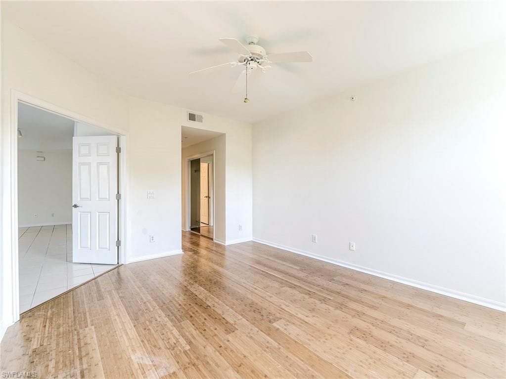 25203 Pelican Creek CIR 102-18