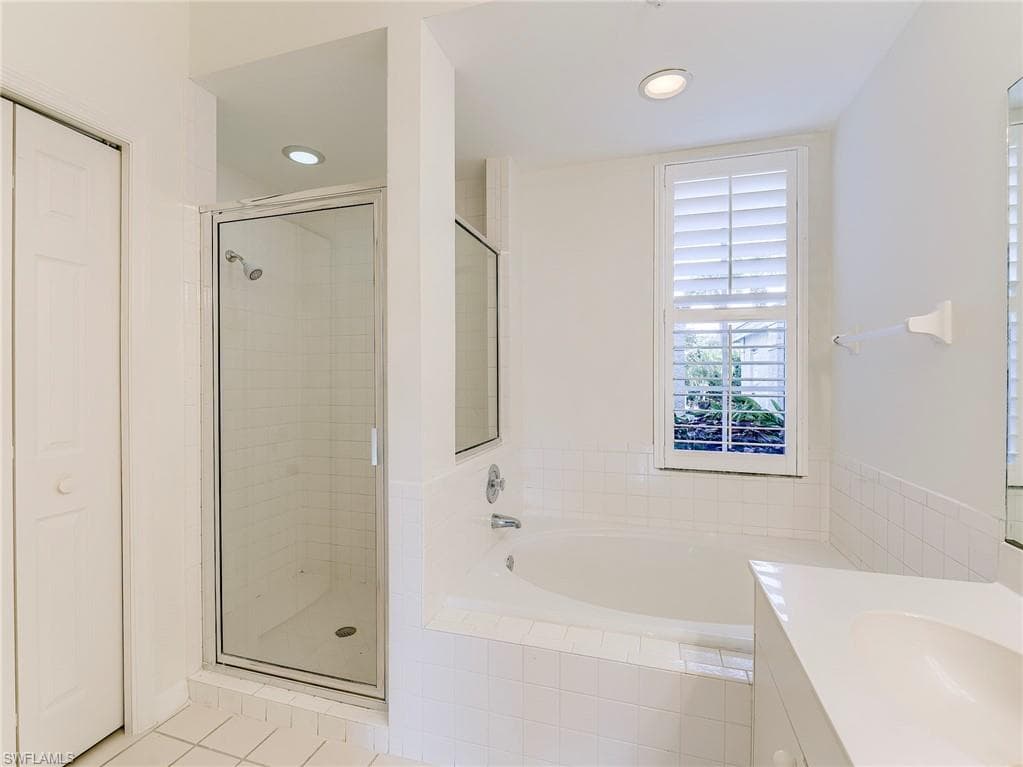 25203 Pelican Creek CIR 102-20