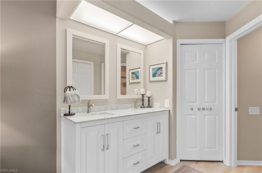 28076 Cavendish CT # 2104, BONITA SPRINGS FL 34135-9