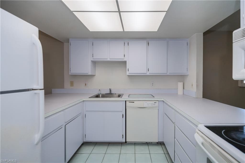 808 Cape Coral PKWY W 204-11