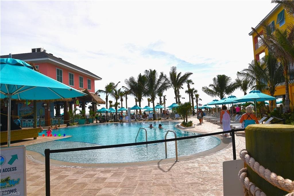 16 Nancy LN, FORT MYERS BEACH FL 33931-16