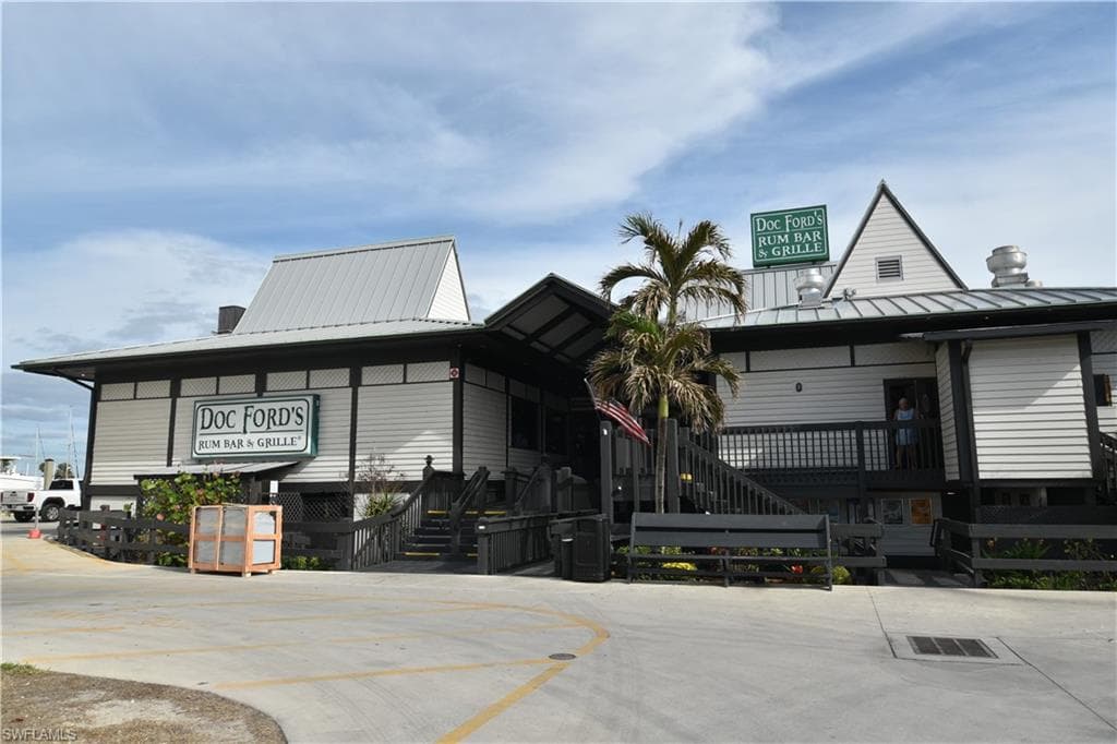 16 Nancy LN, FORT MYERS BEACH FL 33931-13