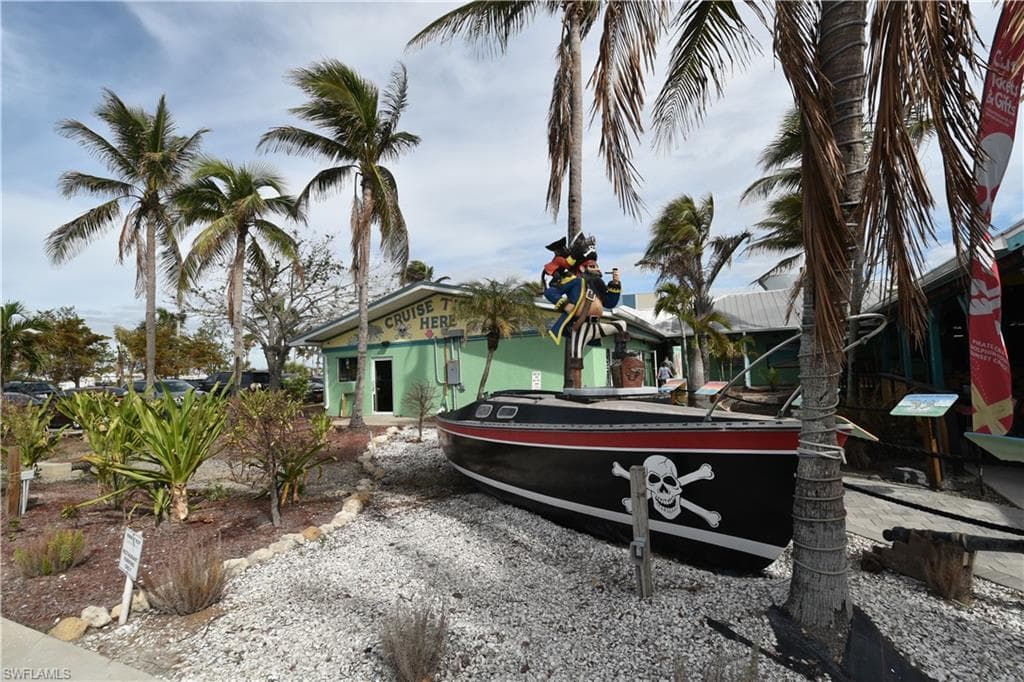 16 Nancy LN, FORT MYERS BEACH FL 33931-10