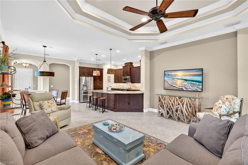 9147 Isla Bella CIR, BONITA SPRINGS FL 34135-5