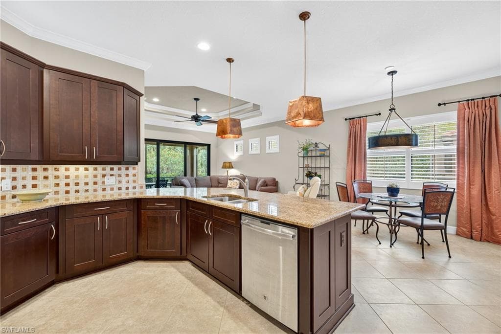 9147 Isla Bella CIR, BONITA SPRINGS FL 34135-11