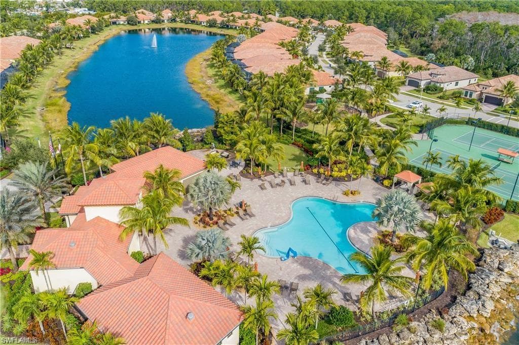 9147 Isla Bella CIR, BONITA SPRINGS FL 34135-35