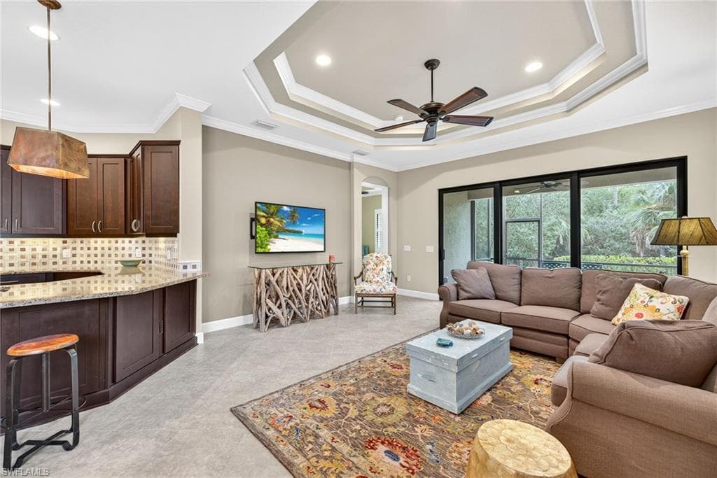 9147 Isla Bella CIR, BONITA SPRINGS FL 34135-3