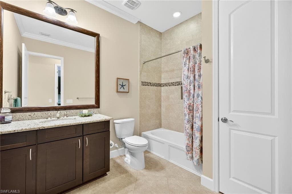 9147 Isla Bella CIR, BONITA SPRINGS FL 34135-20