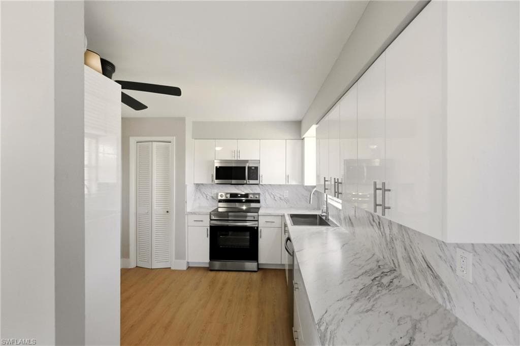 3325 Airport RD N # S8, NAPLES FL 34105-7