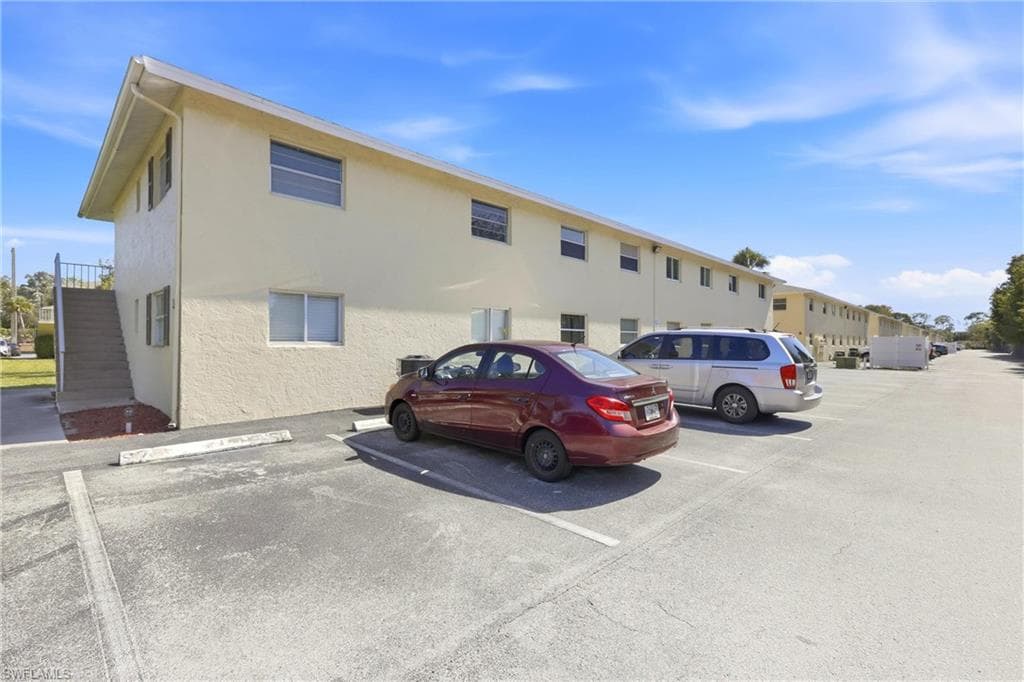 3325 Airport RD N # S8, NAPLES FL 34105-20