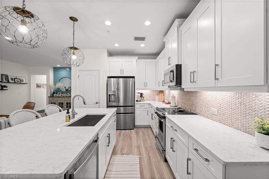 2280 Priory LN # 1106, NAPLES FL 34120-8