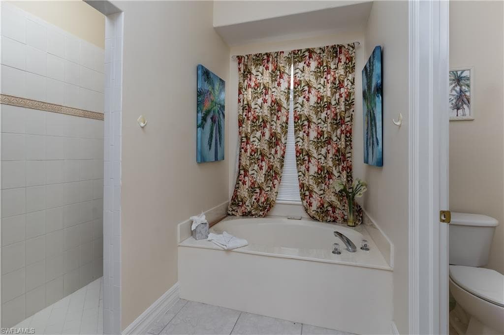 28452 Del Lago WAY, BONITA SPRINGS FL 34135-11