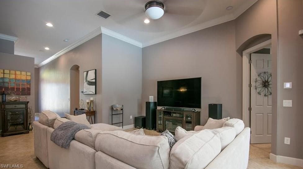 8198 Valiant DR, NAPLES FL 34104-14