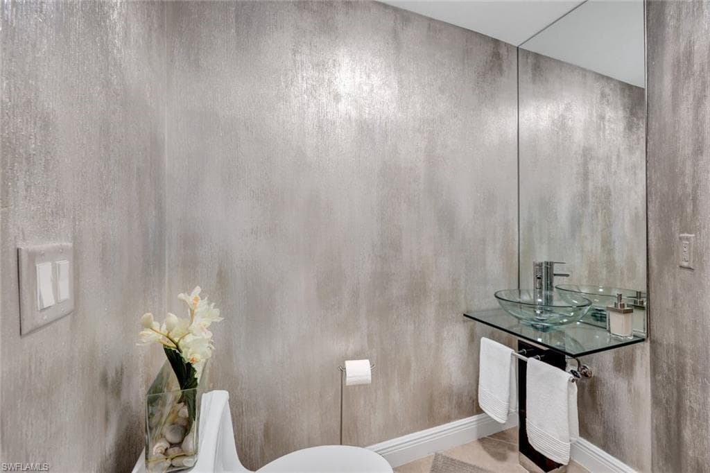 6021 Silver King BLVD # 305, CAPE CORAL FL 33914-20