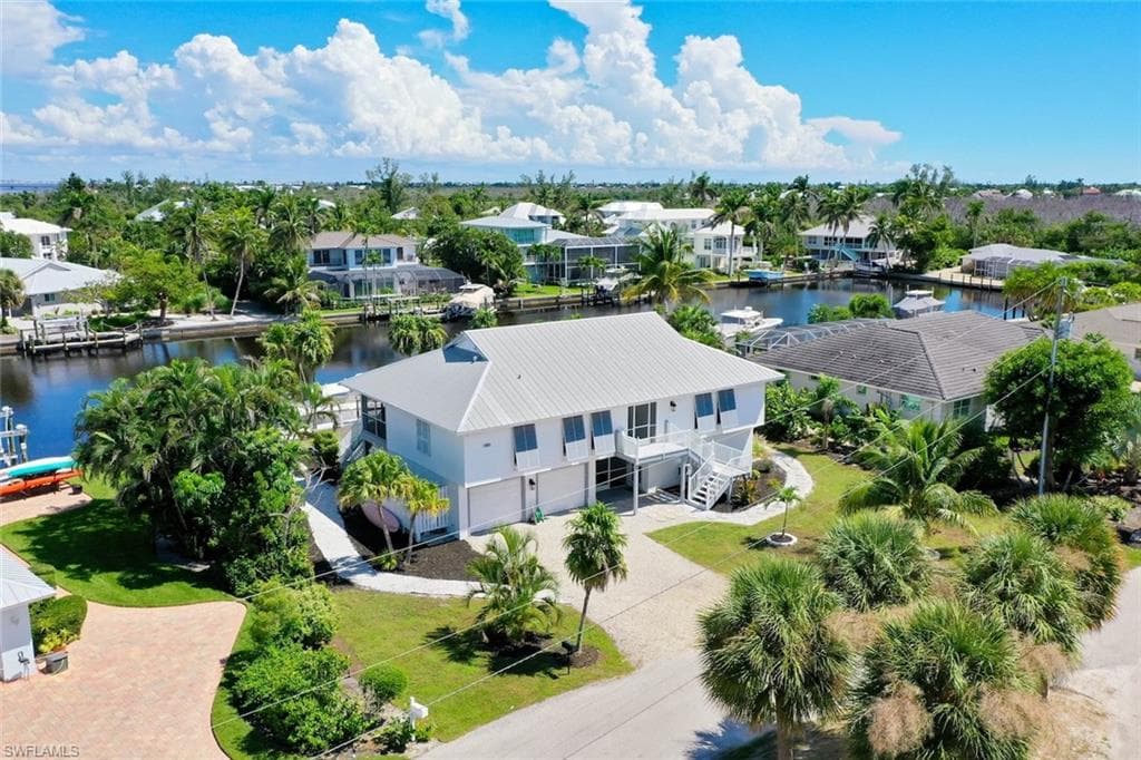 1682 Sabal Palm DR, SANIBEL FL 33957-5