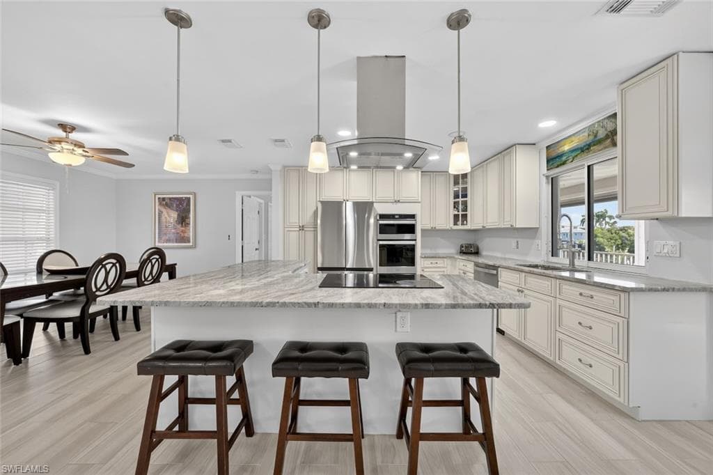 1682 Sabal Palm DR, SANIBEL FL 33957-21