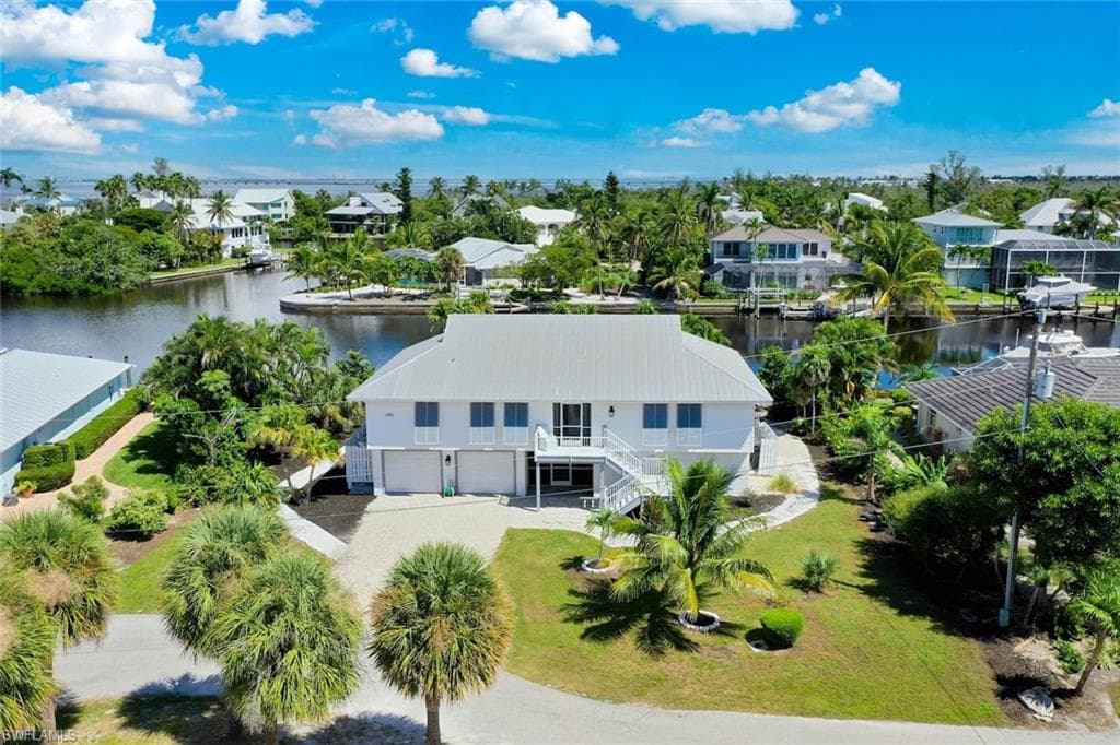 1682 Sabal Palm DR, SANIBEL FL 33957-4