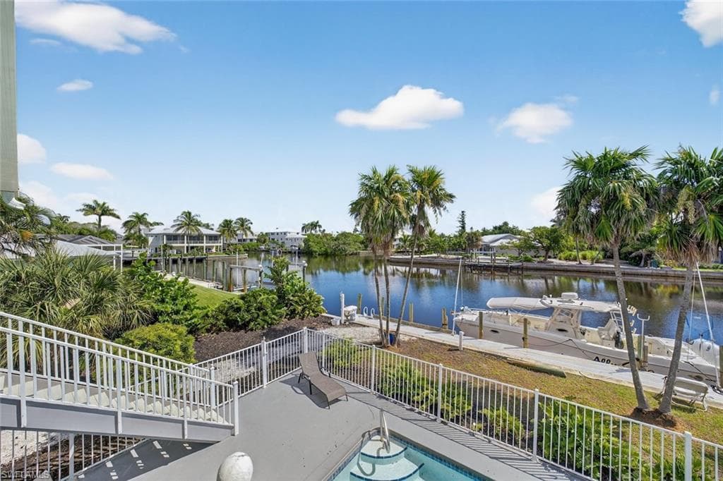 1682 Sabal Palm DR, SANIBEL FL 33957-8