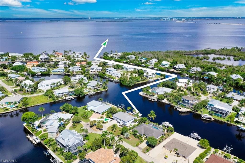 1682 Sabal Palm DR, SANIBEL FL 33957-47