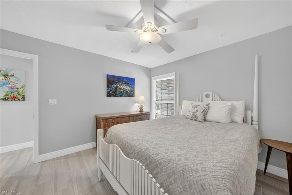 1682 Sabal Palm DR, SANIBEL FL 33957-32