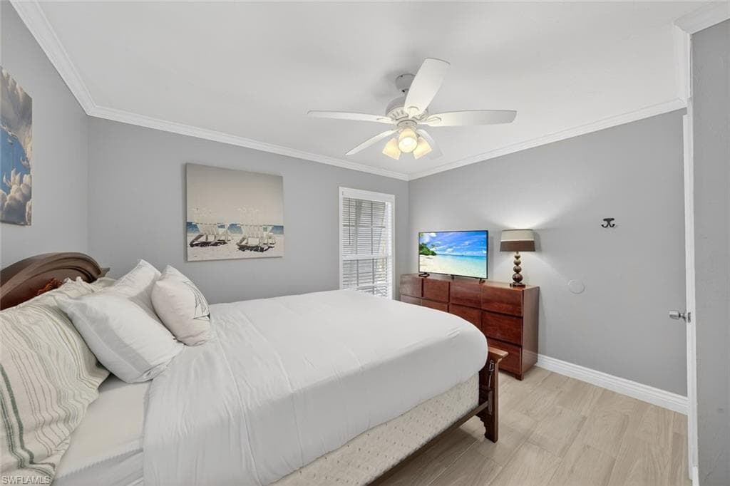 1682 Sabal Palm DR, SANIBEL FL 33957-36