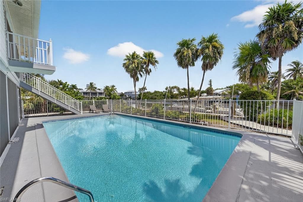 1682 Sabal Palm DR, SANIBEL FL 33957-10