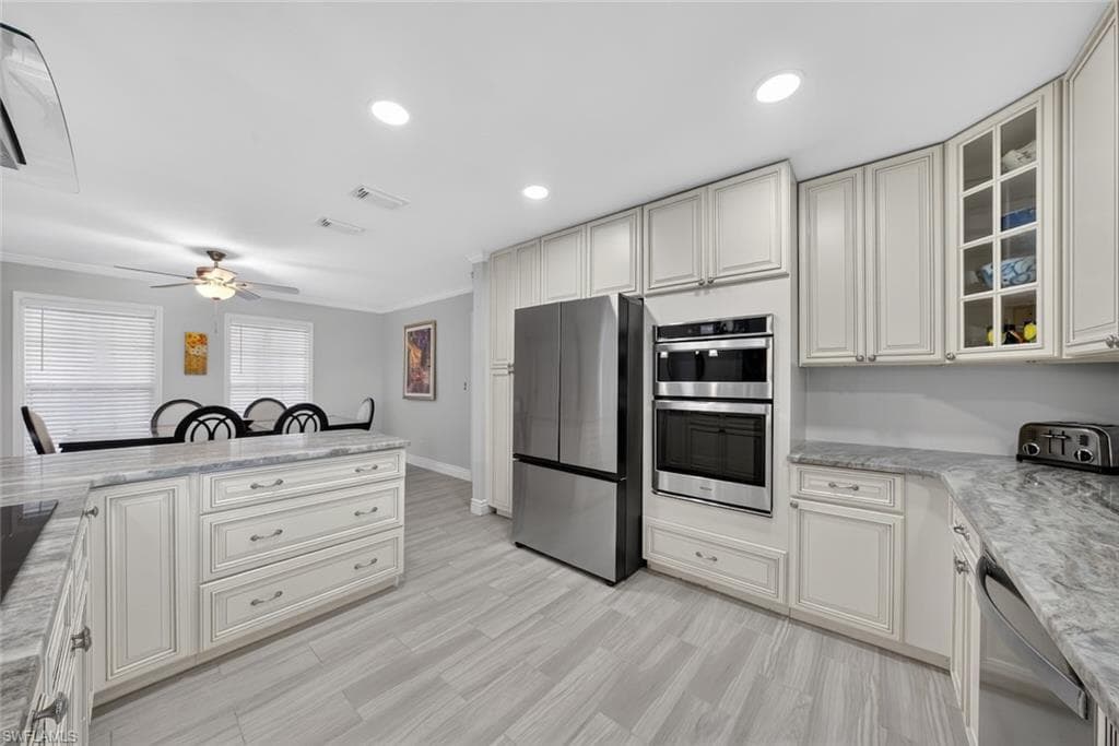 1682 Sabal Palm DR, SANIBEL FL 33957-18