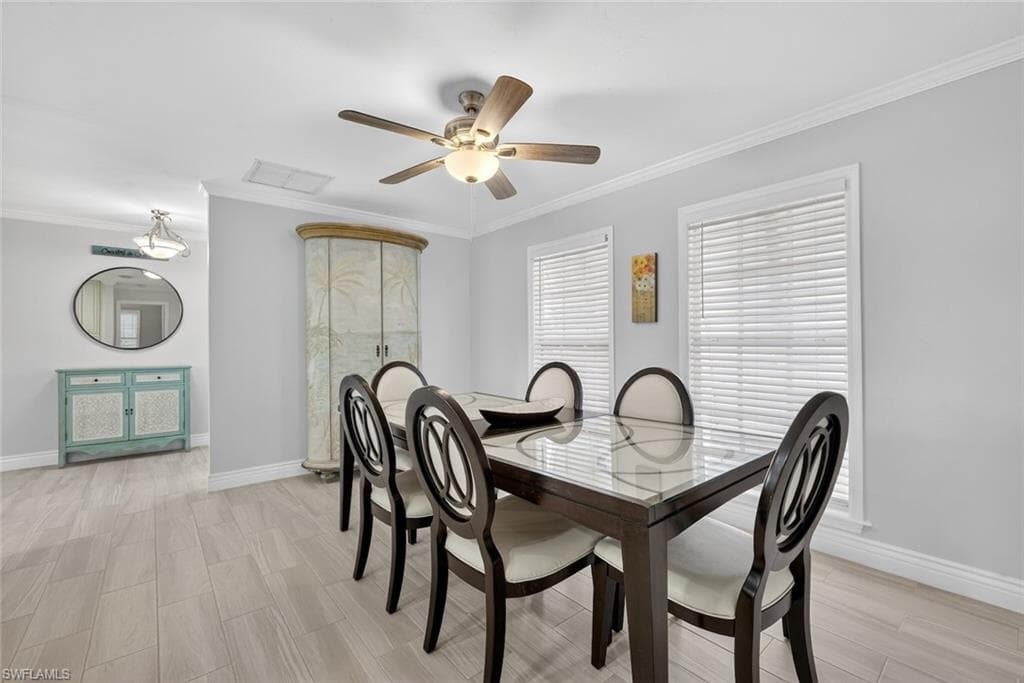 1682 Sabal Palm DR, SANIBEL FL 33957-24