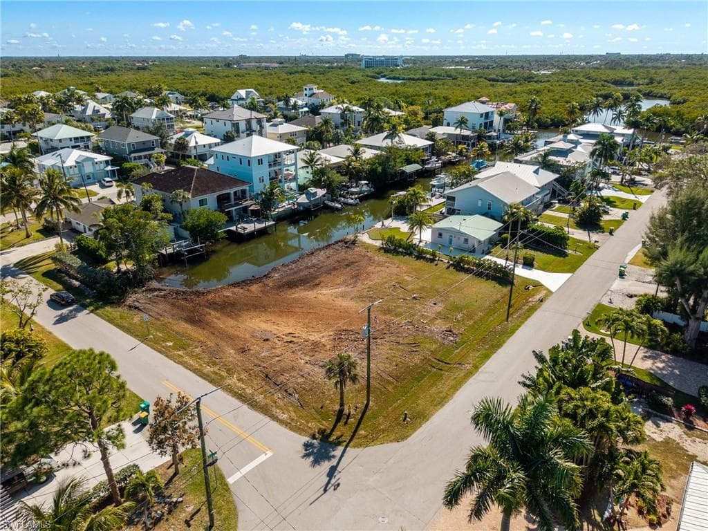 1294 Venetian WAY, NAPLES FL 34110-15