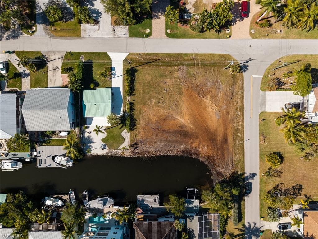 1294 Venetian WAY, NAPLES FL 34110-20