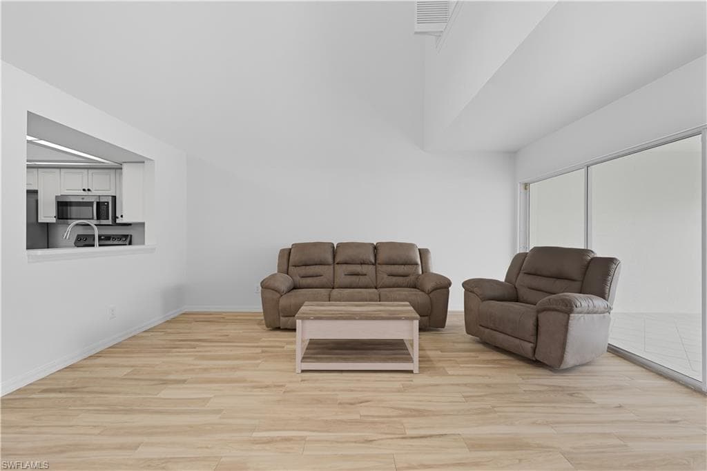 4182 Pensacola AVE, ESTERO FL 33928-8