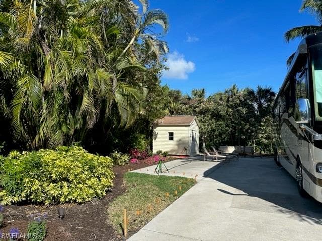 4995 Coach LN, NAPLES FL 34114-3