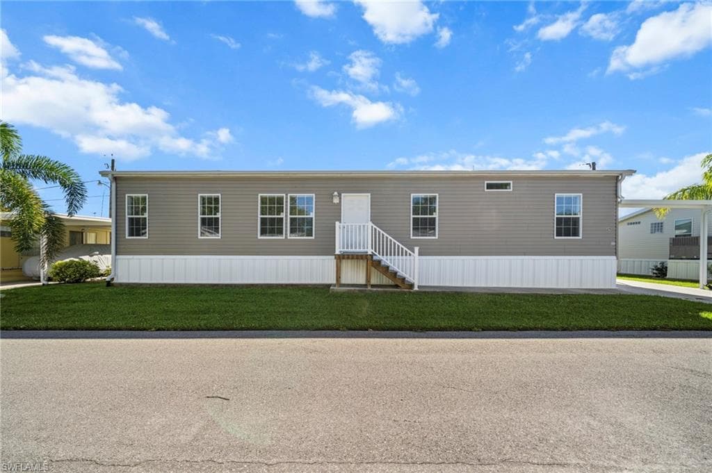 24 Red Poinciana DR, FORT MYERS FL 33908-1