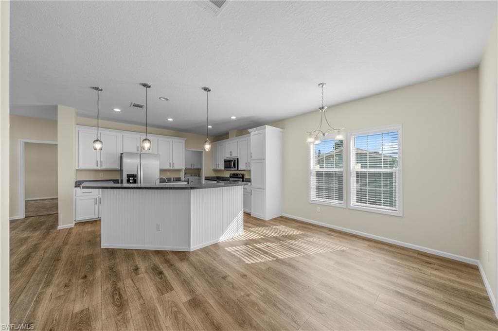 24 Red Poinciana DR, FORT MYERS FL 33908-9