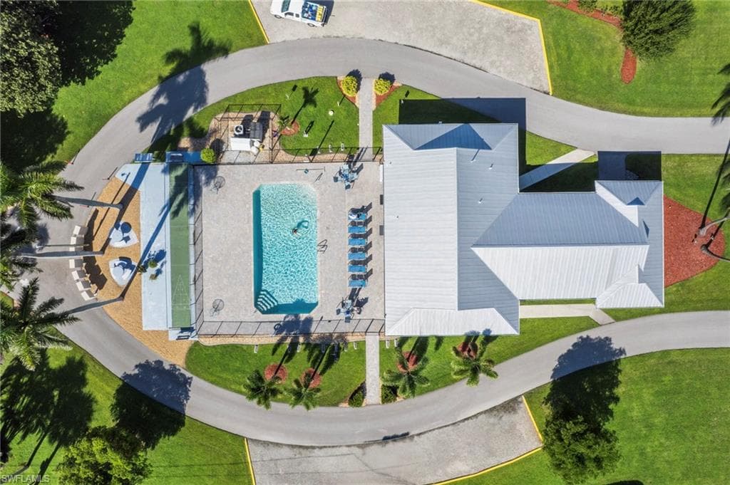 24 Red Poinciana DR, FORT MYERS FL 33908-40