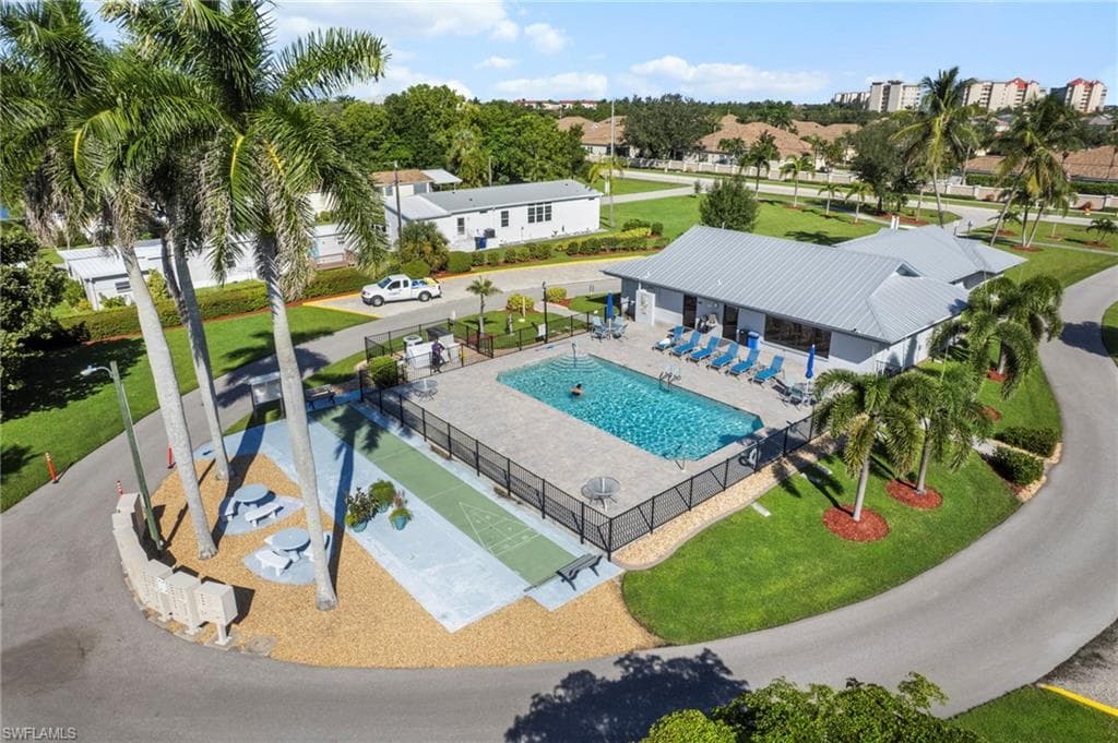 24 Red Poinciana DR, FORT MYERS FL 33908-38