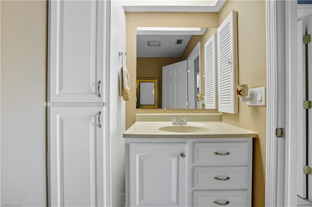 6836 Sandtrap DR # 3, FORT MYERS FL 33919-16