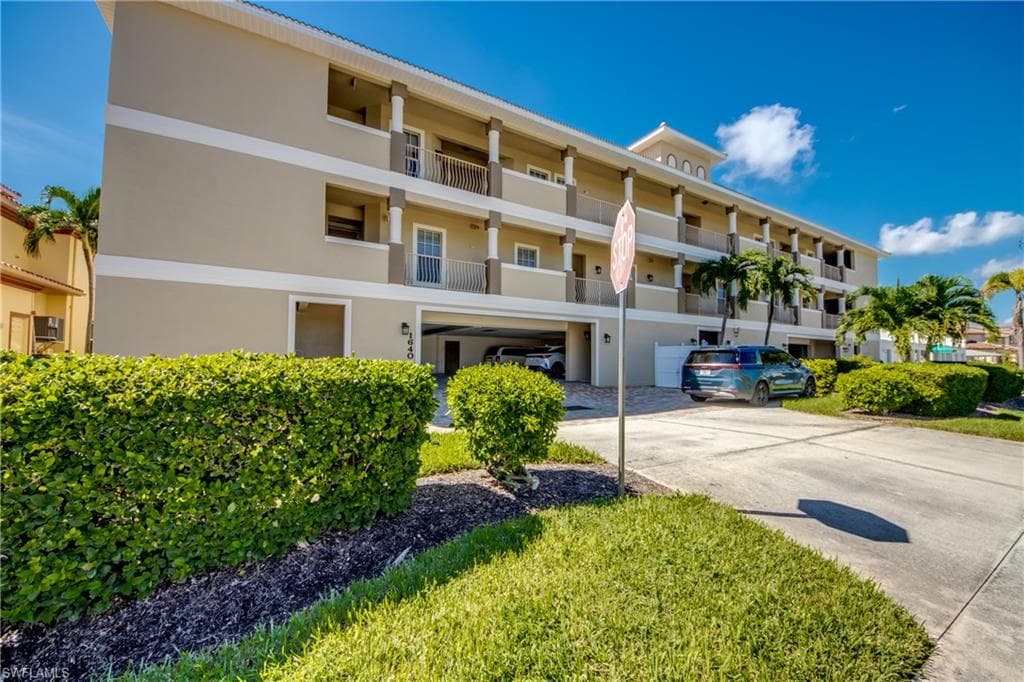 1640 Beach PKWY # 301, CAPE CORAL FL 33904-1