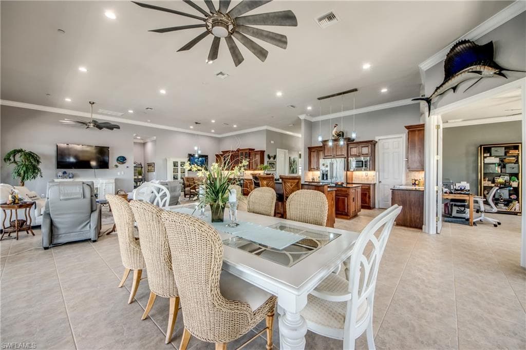 1640 Beach PKWY # 301, CAPE CORAL FL 33904-16