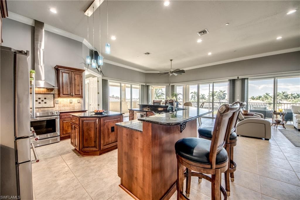 1640 Beach PKWY # 301, CAPE CORAL FL 33904-21