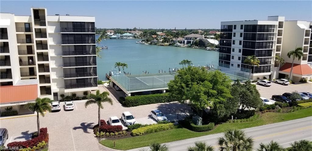 10475 Gulf Shore DR # 114, NAPLES FL 34108-33