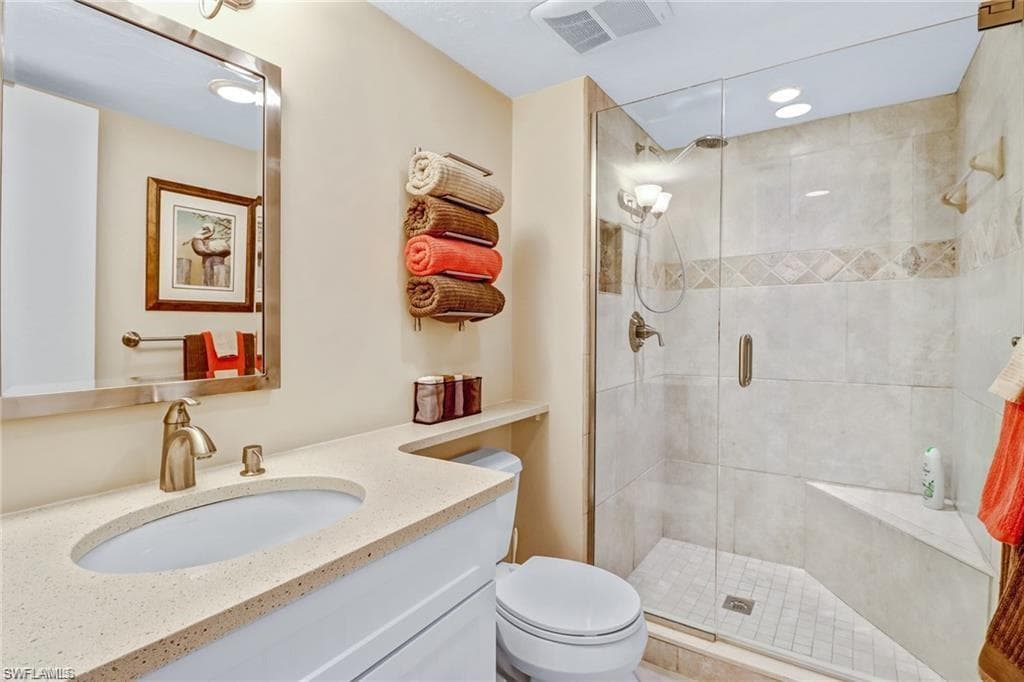 10475 Gulf Shore DR # 114, NAPLES FL 34108-10