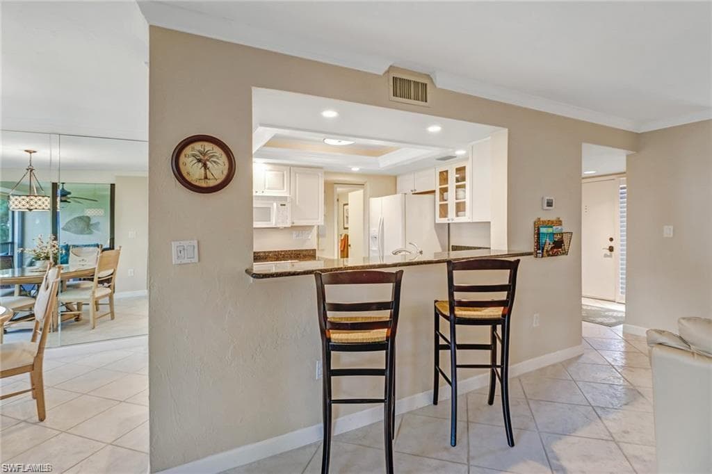 10475 Gulf Shore DR # 114, NAPLES FL 34108-18